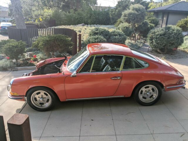 Porsche 911 1970 image number 1