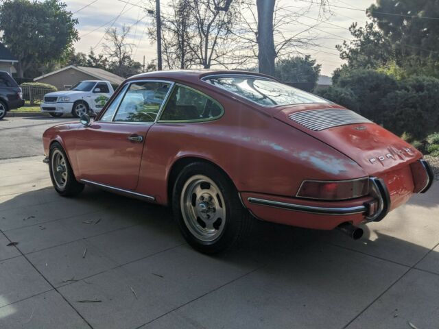 Porsche 911 1970 image number 30