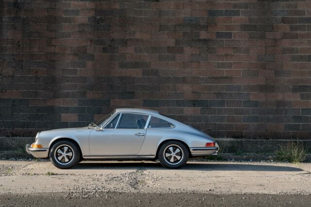 Porsche 911 1970 image number 33