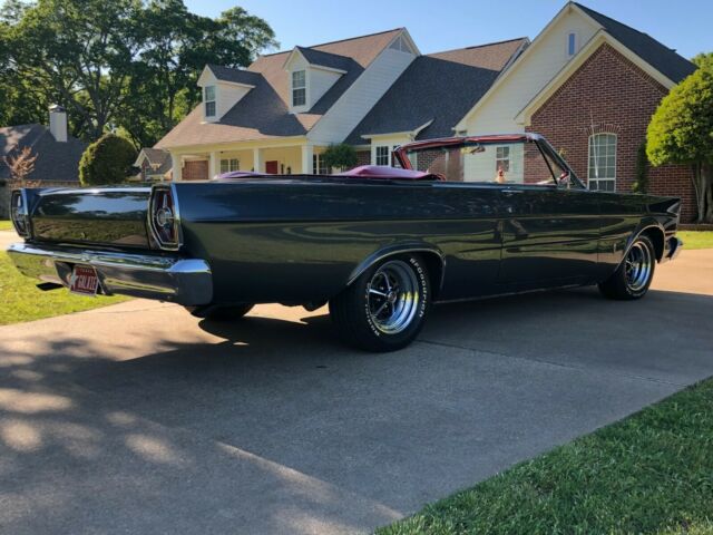 Ford Galaxie 1965 image number 24