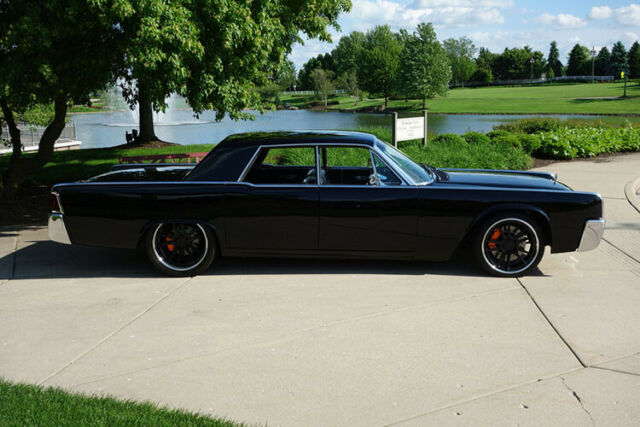 Lincoln Continental 1964 image number 1