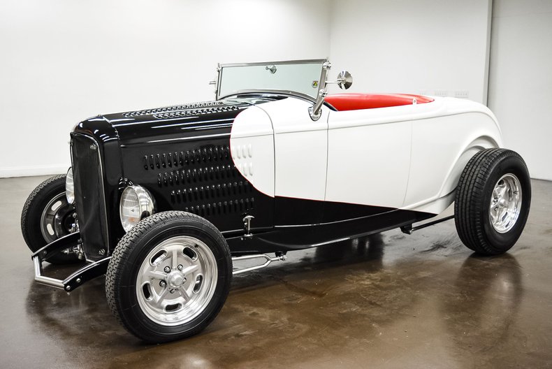 Ford Roadster 1932 image number 2