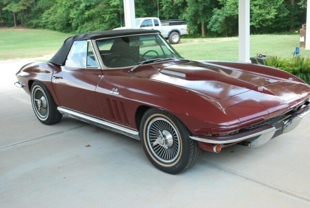 Chevrolet Corvette 1966 image number 25