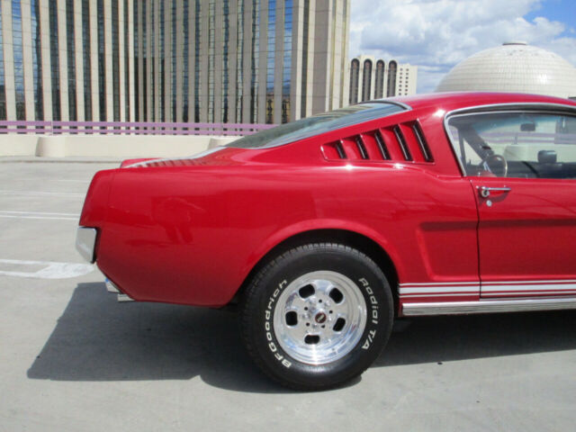 Ford Fastback 1966 image number 10