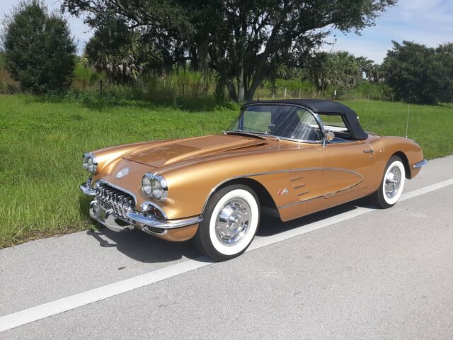 Chevrolet Corvette 1958 image number 16