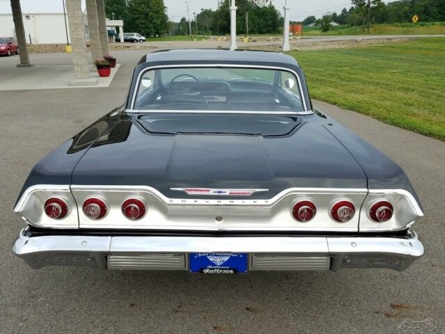 Chevrolet Impala 1963 image number 28