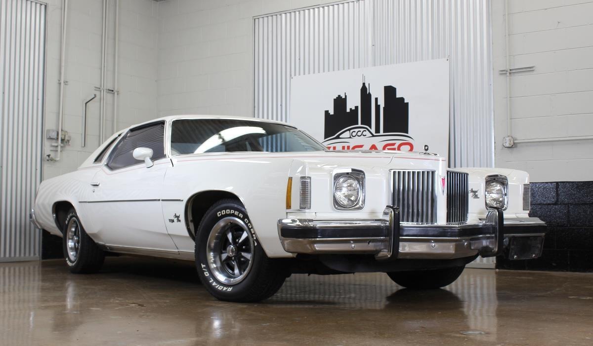 Pontiac Grand Prix 1974 image number 0