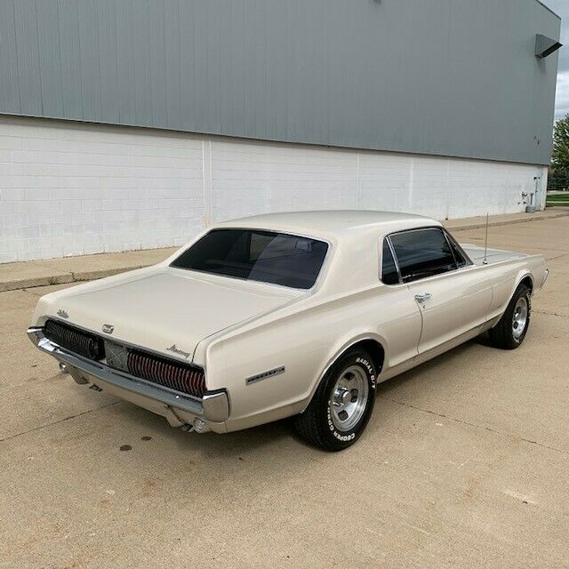 Mercury Cougar 1967 image number 1