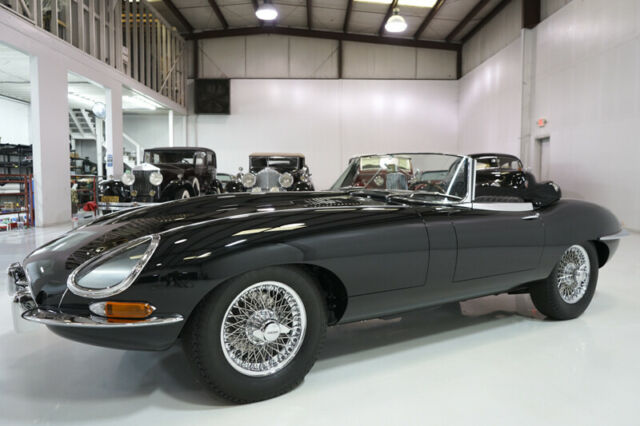 Jaguar E-Type 1966 image number 24