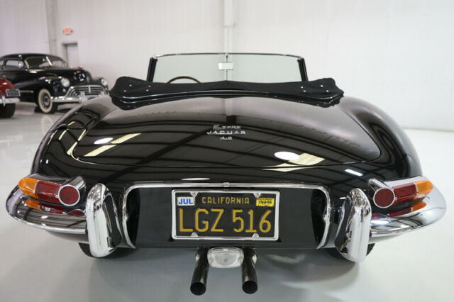 Jaguar E-Type 1966 image number 3