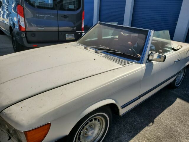 Mercedes-Benz SL-Class 1978 image number 17