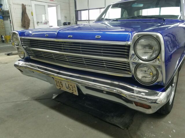 Ford Fairlane 1966 image number 2