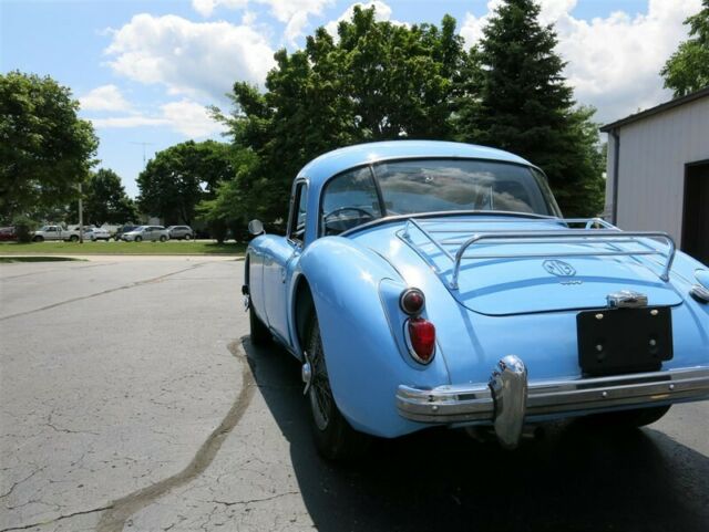 MG MGA 1961 image number 20