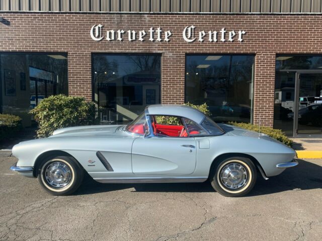 Chevrolet Corvette 1962 image number 0