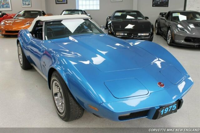 Chevrolet Corvette 1975 image number 32