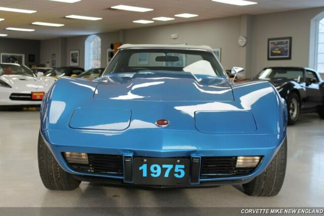 Chevrolet Corvette 1975 image number 33