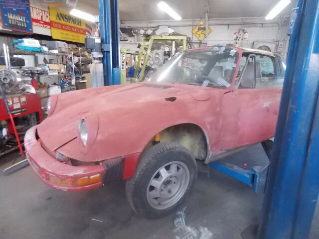 Porsche 911 1972 image number 32