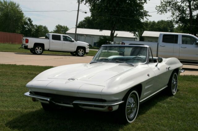 Chevrolet Corvette 1964 image number 19