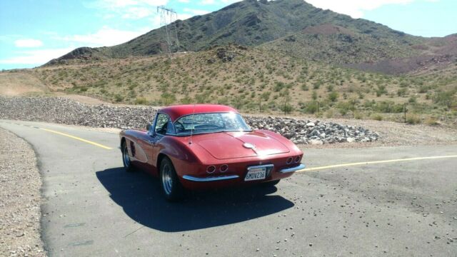 Chevrolet Corvette 1961 image number 1