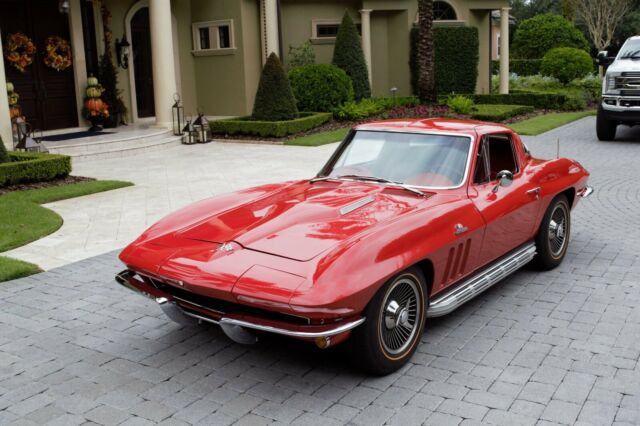 Chevrolet Corvette 1965 image number 1