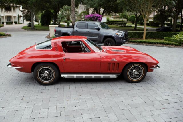 Chevrolet Corvette 1965 image number 24