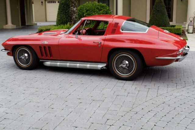 Chevrolet Corvette 1965 image number 28