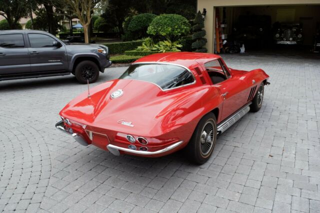 Chevrolet Corvette 1965 image number 4