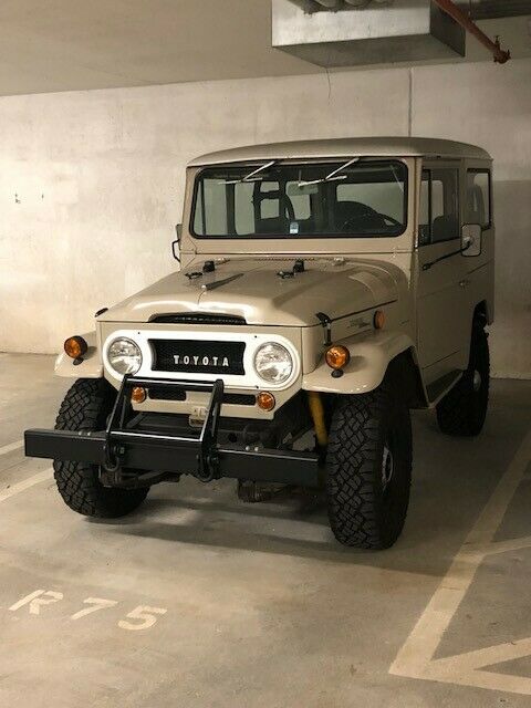 Toyota Land Cruiser 1968 image number 0