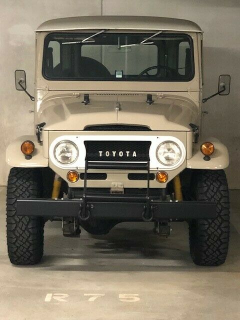 Toyota Land Cruiser 1968 image number 23