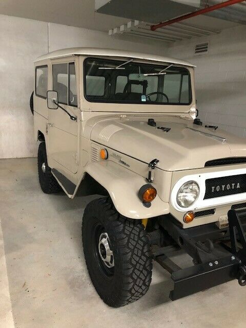 Toyota Land Cruiser 1968 image number 27