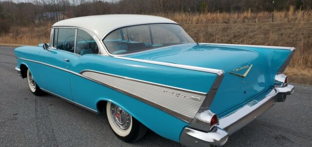 Chevrolet Bel Air/150/210 1957 image number 2