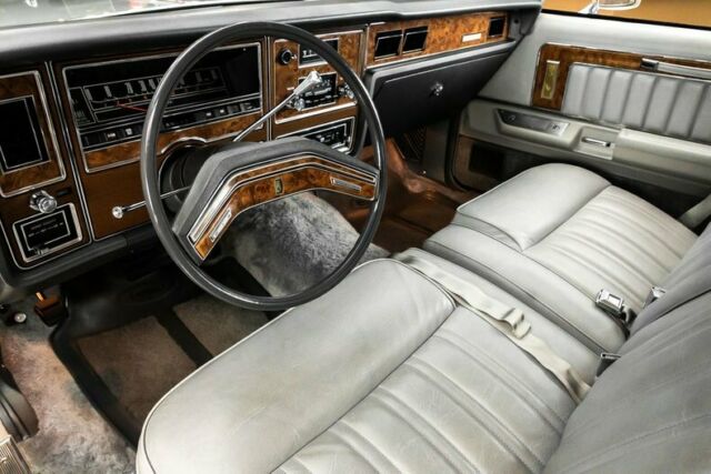 Mercury Grand Marquis 1977 image number 1