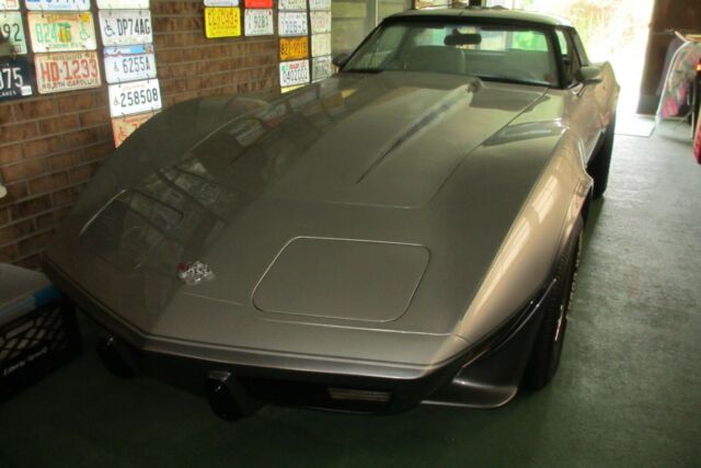 Chevrolet Corvette 1978 image number 0