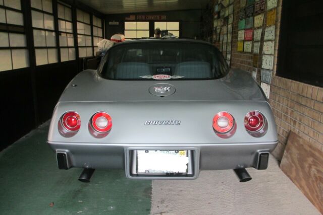 Chevrolet Corvette 1978 image number 17