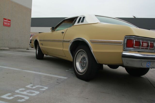 Ford Gran Torino 1974 image number 16