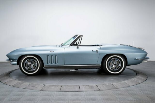 Chevrolet Corvette 1966 image number 19