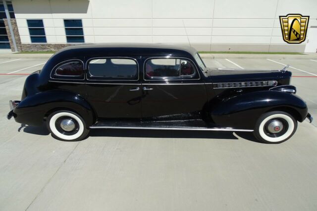 Packard Custom 1940 image number 17