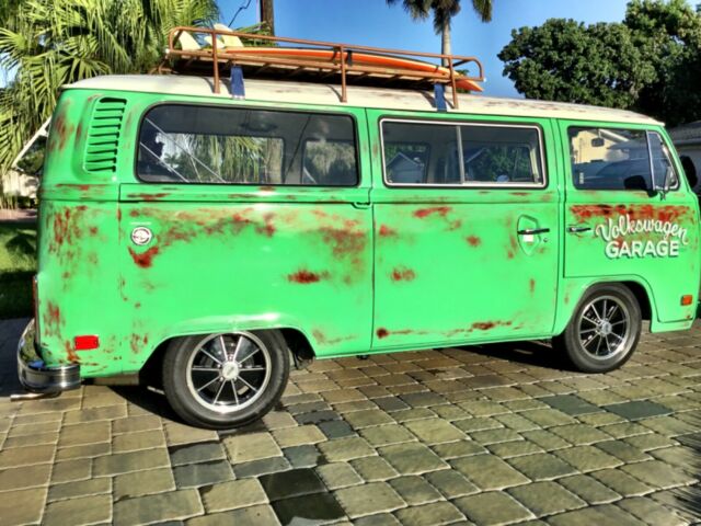 Volkswagen Bus/Vanagon 1978 image number 27