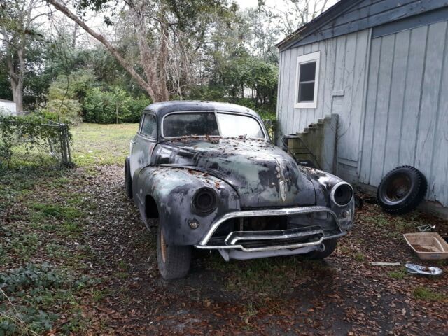 Oldsmobile Ninety-Eight 1947 image number 2