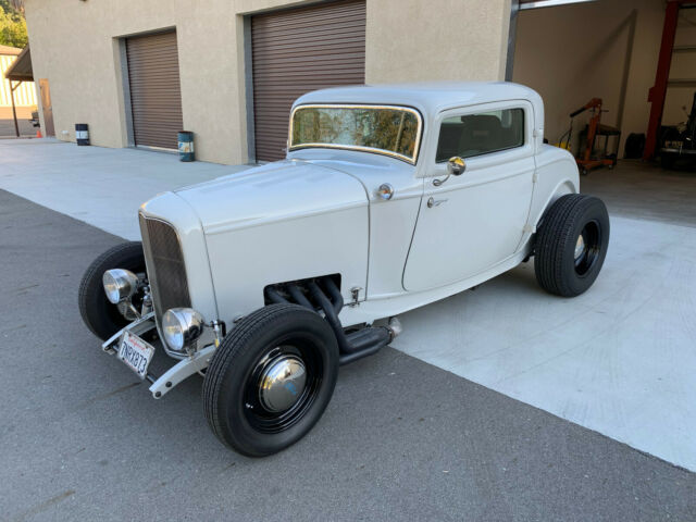 Ford 3 window Coupe 1932 image number 0