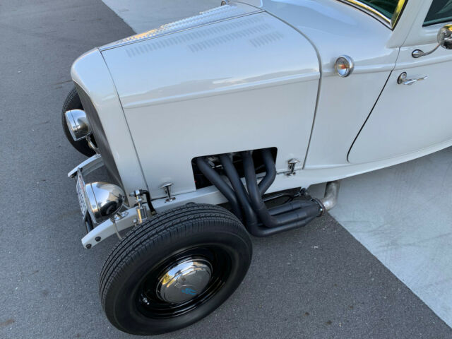 Ford 3 window Coupe 1932 image number 38