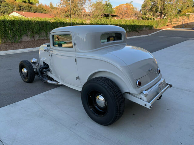 Ford 3 window Coupe 1932 image number 6