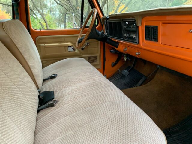 Ford F-250 1976 image number 10