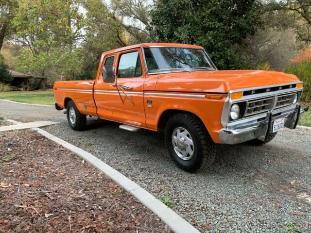 Ford F-250 1976 image number 2