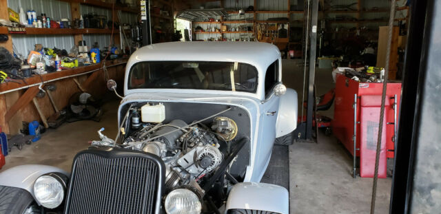 Ford Coupe 1933 image number 2