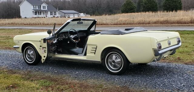 Ford Mustang 1966 image number 0