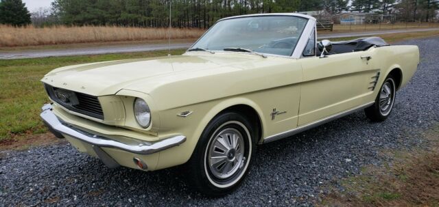 Ford Mustang 1966 image number 29