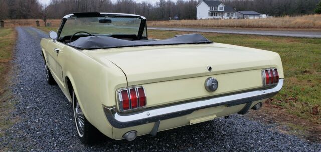 Ford Mustang 1966 image number 33