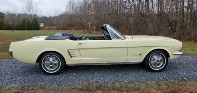 Ford Mustang 1966 image number 7