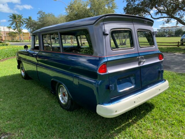 GMC Suburban 1963 image number 11